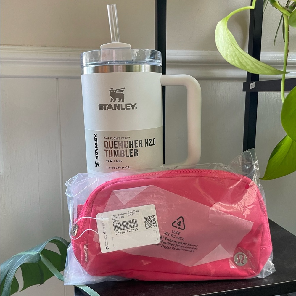Stanley and lululemon bundle 🤍